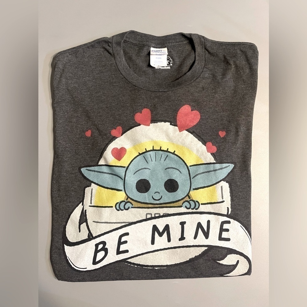 Baby Yoda Graphic T-shirt Size M The Mandalorian Be Mine Grogu Star Wars Disney